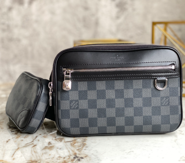 Louis Vuitton Scott Heiger Men's Messenger Bag