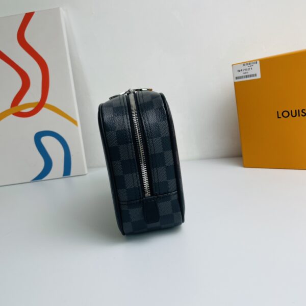 Louis Vuitton Damier Graphite Practical Toiletry Bag - Image 5