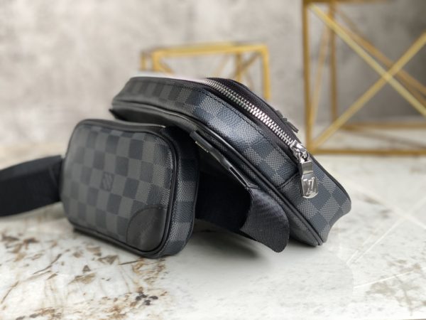 Louis Vuitton Scott Heiger Men's Messenger Bag - Image 4