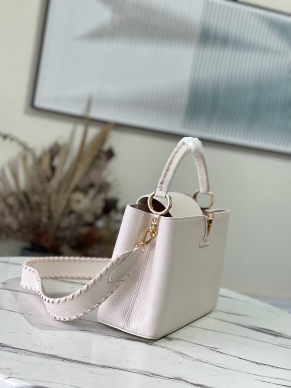 Louis Vuitton Capucines Medium Handbag - White - Image 5