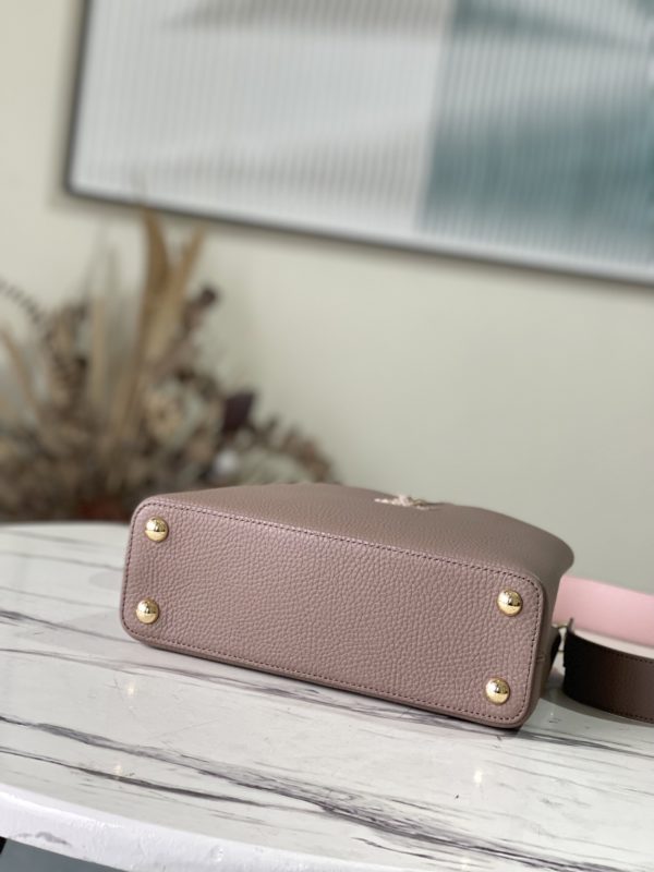 Louis Vuitton Small Capucines BB Handbag - Image 3
