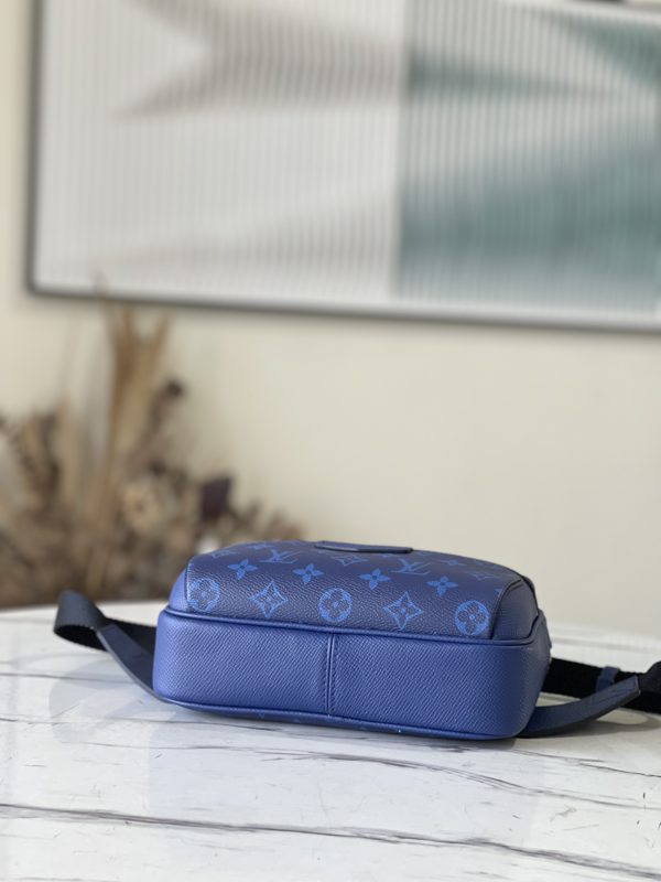 Louis Vuitton Saffiano Outdoor Waist Bag - Blue - Image 2
