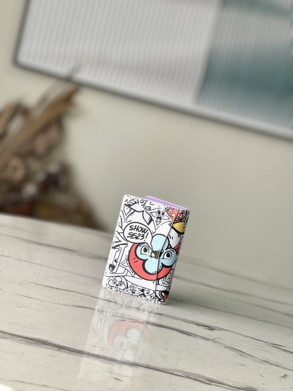 Louis Vuitton Monogram Comics Pocket Wallet - Image 2