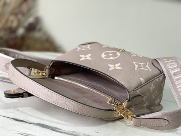 Louis Vuitton Diane Handbag - Apricot - Image 4