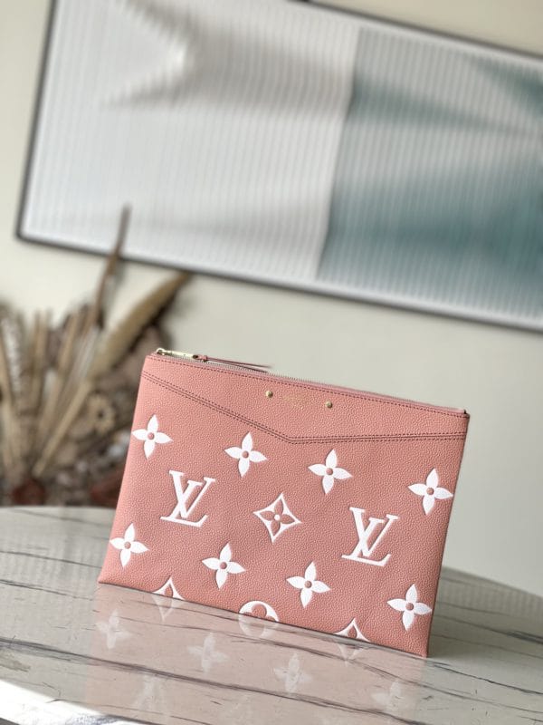 Louis Vuitton Silkscreen Daily Clutch - Pink - Image 3