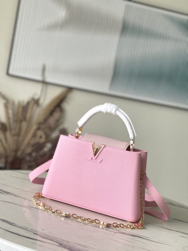 Louis Vuitton Capucines Handbag - Pink