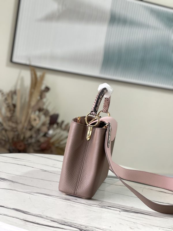 Louis Vuitton Small Capucines BB Handbag - Image 2