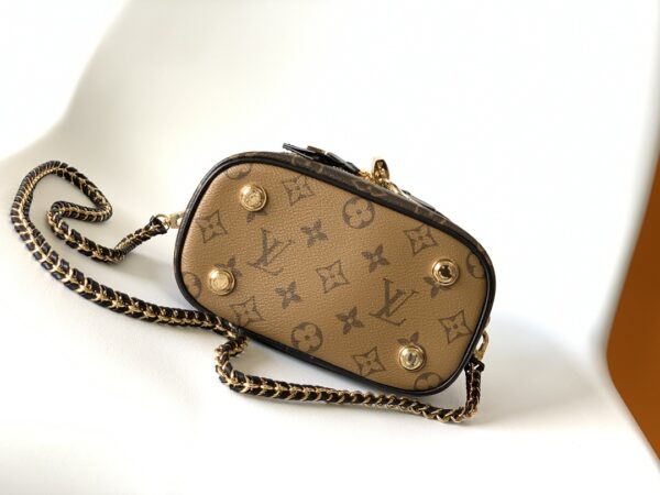 Louis Vuitton Single Vanity Cosmetic Case - Image 3