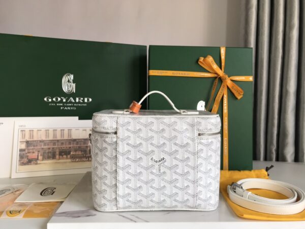 Goyard Muse Cosmetic Bag - White - Image 4