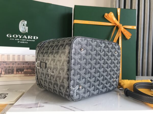 Goyard Muse Cosmetic Bag - Gray - Image 3