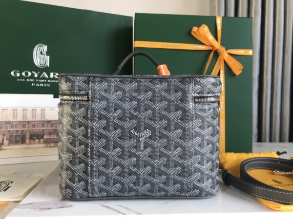 Goyard Muse Cosmetic Bag - Gray - Image 4