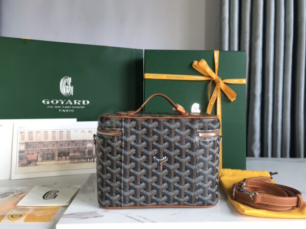 Goyard Muse Cosmetic Bag - Brown - Image 4