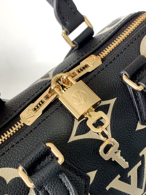 Louis Vuitton Speedy Bandoulière 20 Handbag - Black - Image 2