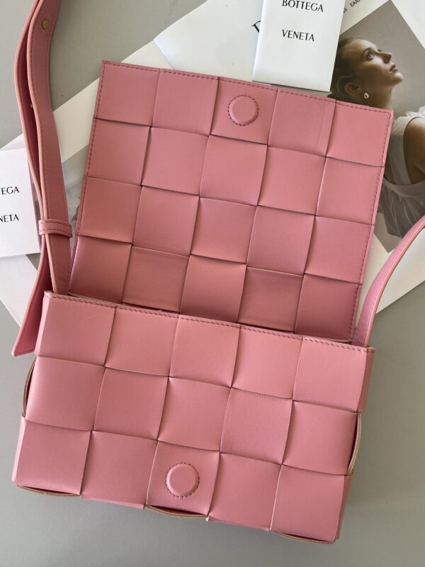 Bottega Veneta Cassette/Pillow Bag - Pink - Image 3