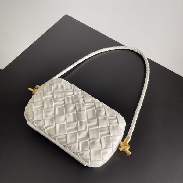 Bottega Veneta Knot Clutch Bag - White - Image 3