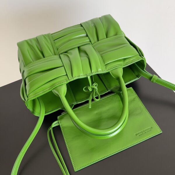 Bottega Veneta Cute Pleated Mini Tote Bag - Green - Image 3