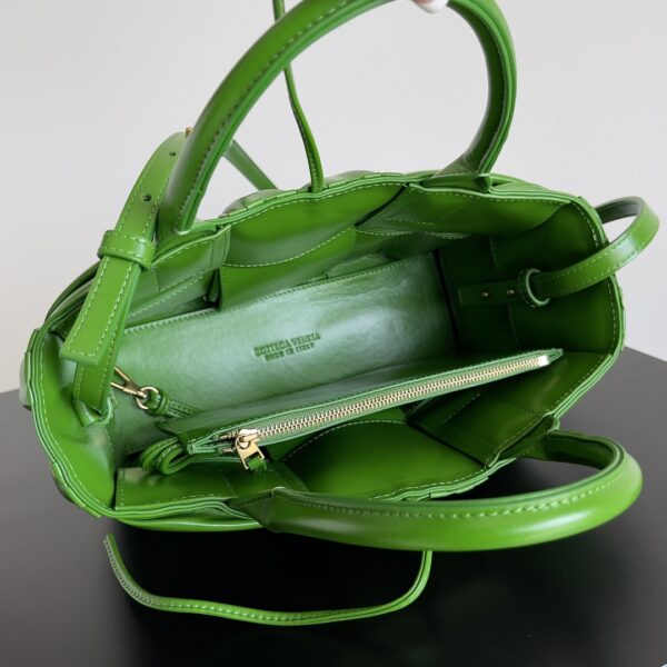 Bottega Veneta Cute Pleated Mini Tote Bag - Green - Image 2