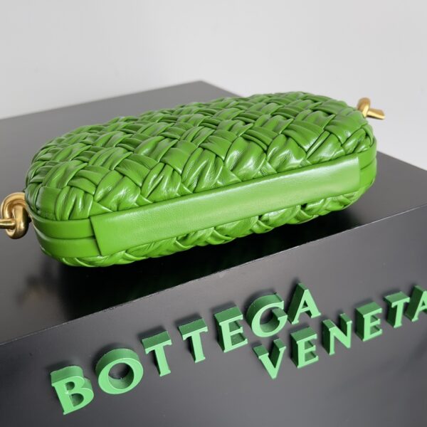 Bottega Veneta Knot Clutch Bag - Green - Image 5