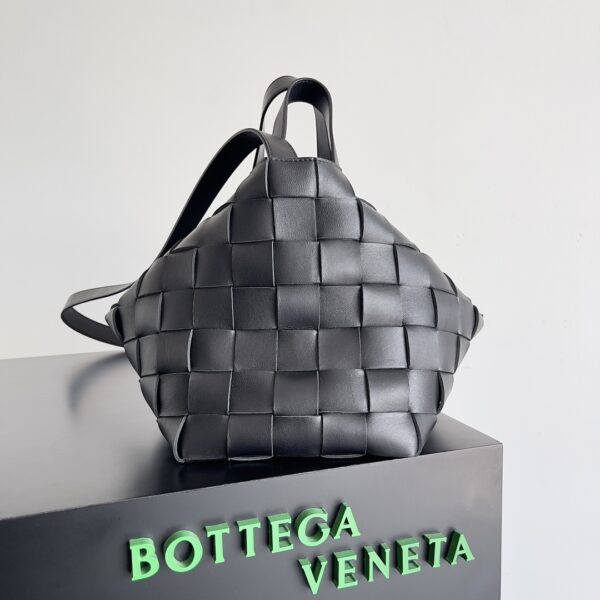 Bottega Veneta Bowling Cassette Bag - Black - Image 5