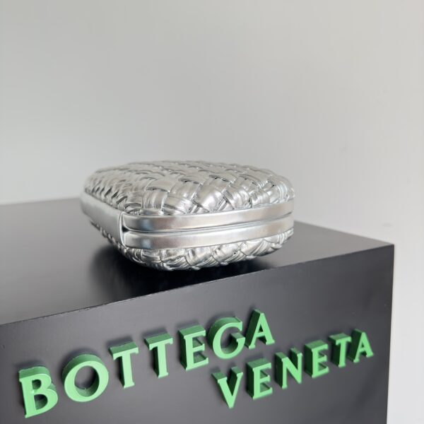 Bottega Veneta Knot Classic Dinner Clutch - Silver - Image 4