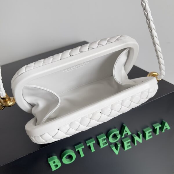 Bottega Veneta Knot Clutch Bag - White - Image 2