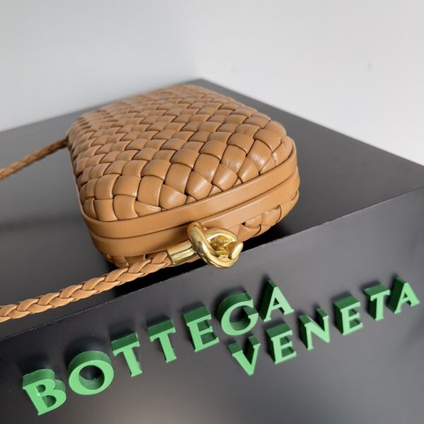 Bottega Veneta Knot Clutch Bag - Brown - Image 4