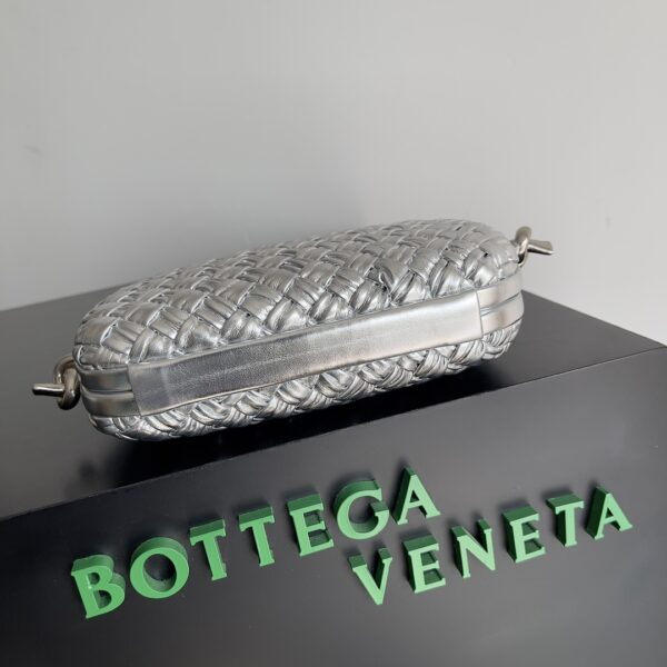 Bottega Veneta Knot Clutch Bag - Silver - Image 5