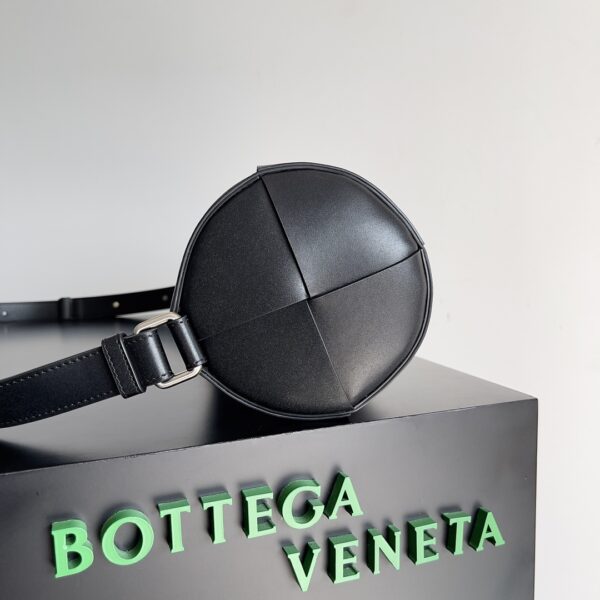 Bottega Veneta Arco Barrel Bag - Black - Image 4