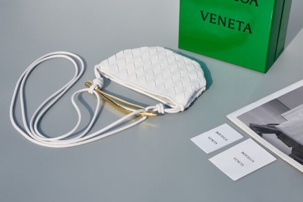 Bottega Veneta Women Intrecciato Bag - White - Image 4