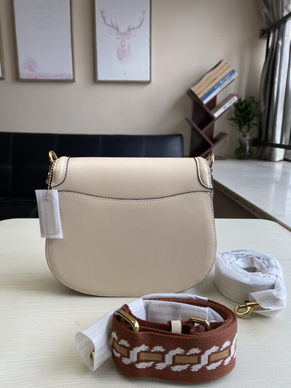 Coach Saddle Shoulder Strap Bag - Cream - Image 5