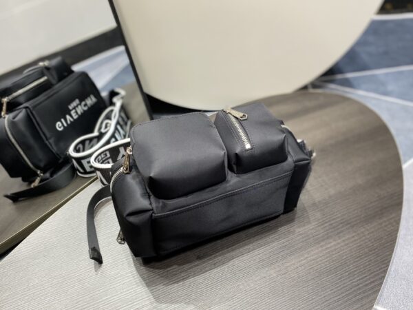 Givenchy Zipper Opening Crossbody Bag - Black - Image 3