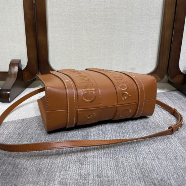 Chloe 22S Woody Large Tote Bag - Brown - Image 4