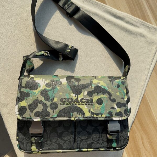 Coach Amouflage Print League Messenger Bag - Image 2