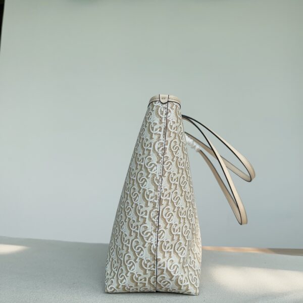 Coach City Buckle Design Tote Bag - White - Image 5