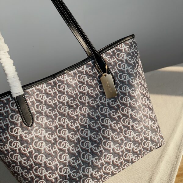 Coach City Buckle Design Tote Bag - Black - Image 4