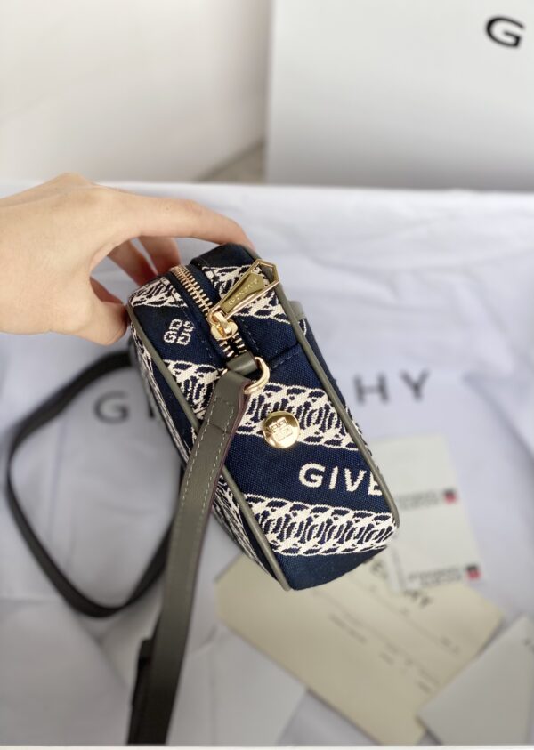 Givenchy BONDD Camera Bag - Blue - Image 4