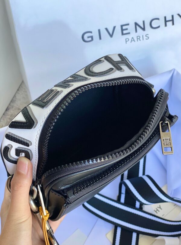 Givenchy Inverted Letter Crossbody/shoulder Bag - Blue - Image 5