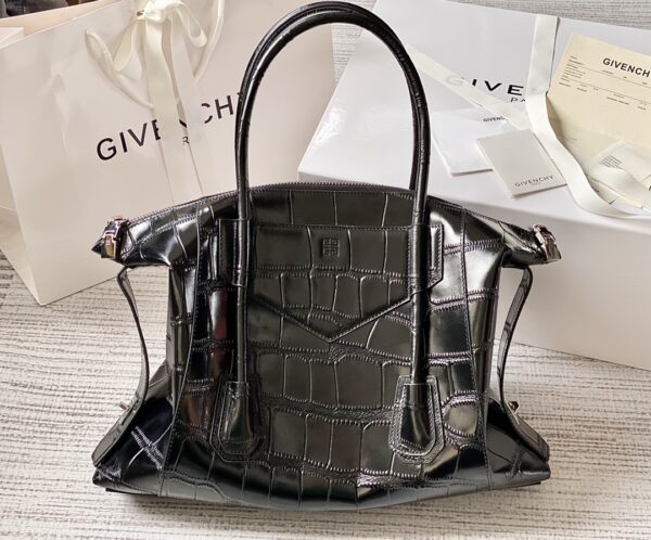 Givenchy G’s Antigona Lock Soft Handbag - Black - Image 5