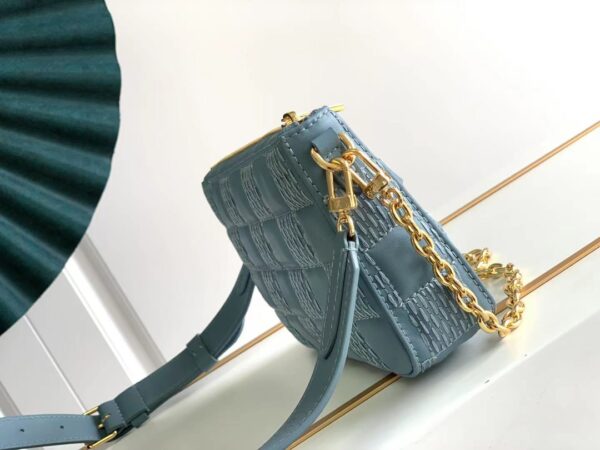 Louis Vuitton Pochette Troca Handbag - Blue - Image 3